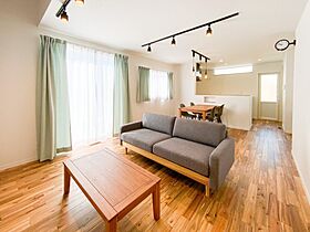 株式会社 昭栄建設の施工事例「桜の木をながめる家」の画像3