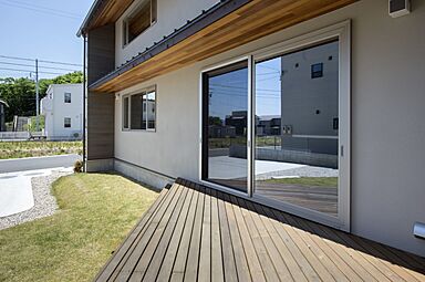 株式会社 昭栄建設の施工事例「どこか懐かしい、かっこいい納屋のような家」の画像2