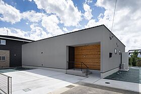 株式会社 昭栄建設の施工事例「ダウンフロアがオシャレな平屋のお家」のメイン画像