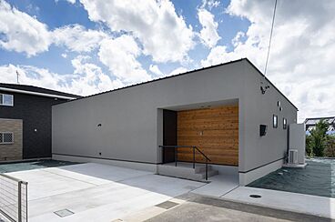 株式会社 昭栄建設の施工事例「ダウンフロアがオシャレな平屋のお家」の画像