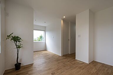 株式会社 昭栄建設の施工事例「ダウンフロアがオシャレな平屋のお家」の画像5