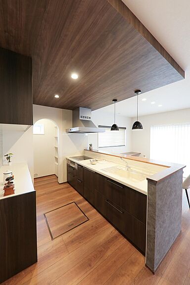 株式会社ホームズの施工事例「スタイリッシュにモダンをプラスした家 O様邸」の画像2