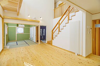 【健康住宅そよかぜの家】株式会社ブリーズ・カンパニーの施工事例「【高気密・高断熱で心地いい暮らし】落ち着いた和モダンの住まい」の画像1