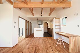 【健康住宅そよかぜの家】株式会社ブリーズ・カンパニーの施工事例「【収納充実】ガルバリウムの外観がスタイリッシュな2階リビングの家」の画像1