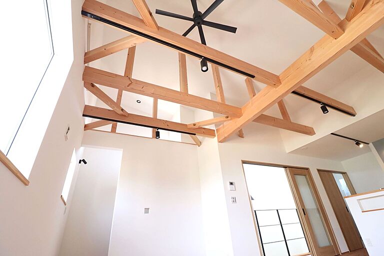 【健康住宅そよかぜの家】株式会社ブリーズ・カンパニーの公式画像_リビング4