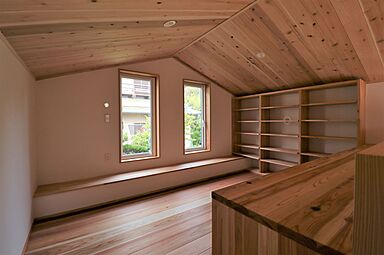 【健康住宅そよかぜの家】株式会社ブリーズ・カンパニーの施工事例「開放感と自然素材の風合いが心地いい【子育て家族の平屋建て】」の画像5