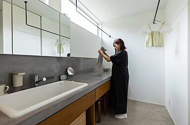 トモノ建築設計事務所 【佐久穂スタジオ】の施工事例「【ALBION】ウチとソトが繋がる大開口LDKの家」の画像9