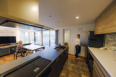 トモノ建築設計事務所 【佐久穂スタジオ】の施工事例「三者三様の暮らし ー店舗兼用・在宅ワーク住宅ー」の画像4