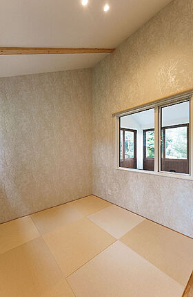 トモノ建築設計事務所 【佐久穂スタジオ】の施工事例「緑の丘の上に建つ 眺望豊かなフラットハウス」の画像7