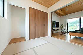 ハピネスホーム(株)坂井建設の施工事例「武雄市注文住宅:S様邸:木の香〉玄関土間と回遊動線のある平屋」の画像6