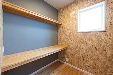 ハピネスホーム(株)坂井建設の施工事例「佐賀市注文住宅N様邸:木の香 大屋根でつながった平屋建てのような暮らしができる家」の画像5