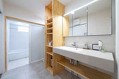 ハピネスホーム(株)坂井建設の施工事例「〈佐賀市注文住宅:K様邸:木の香〉自然素材×スタイリッシュ 回遊できる家」の画像8