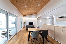 ハピネスホーム(株)坂井建設の施工事例「<佐賀市注文住宅:M様邸:木の香>自然素材×回遊式平屋」の画像