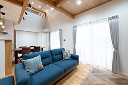 ハピネスホーム(株)坂井建設の施工事例「〈杵島郡江北町注文住宅:M様:エコママ>自然素材で造りあげた西海岸風の家〉」の画像