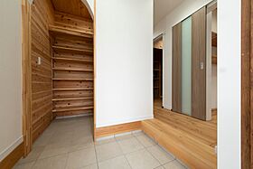 ハピネスホーム(株)坂井建設の施工事例「〈杵島郡江北町注文住宅:M様:エコママ>自然素材で造りあげた西海岸風の家〉」の画像2