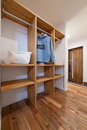 ハピネスホーム(株)坂井建設の施工事例「<佐賀市注文住宅:M様邸:木の香>35坪に8つの収納スペースがある平屋」の画像6