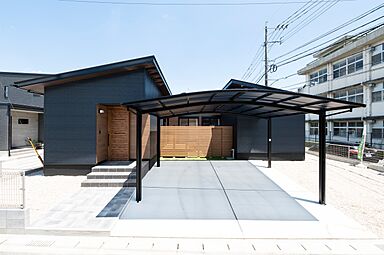 ハピネスホーム(株)坂井建設の施工事例「<大和町注文住宅:M様邸:木の香>「いま」と「これから」を考えた中庭のある平屋」の画像