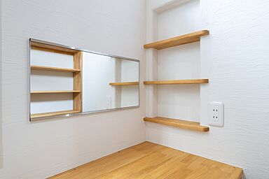 ハピネスホーム(株)坂井建設の施工事例「<佐賀市注文住宅:C様:木の香>造作家具があふれた29坪平屋の家」の画像7