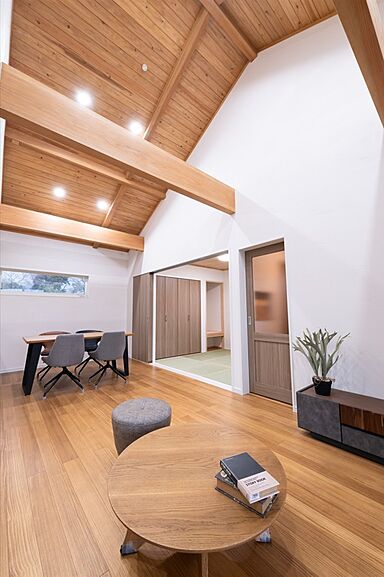 ハピネスホーム(株)坂井建設の施工事例「<佐賀市注文住宅:O様:木の香>暮らしの変化に合わせる無垢の家」の画像1