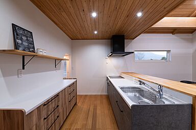 ハピネスホーム(株)坂井建設の施工事例「<佐賀市注文住宅:O様:木の香>暮らしの変化に合わせる無垢の家」の画像4