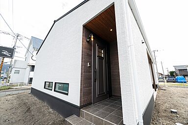 ハピネスホーム(株)坂井建設の施工事例「<佐賀市注文住宅:Y様:木の香>ファミリーロッカーですっきり生活感0な平屋」の画像10