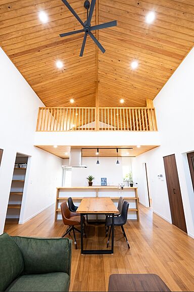 ハピネスホーム(株)坂井建設の施工事例「<佐賀市注文住宅:C様:木の香>平屋と二階建てのいいとこどり!半平屋の家」の画像1