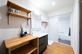 ハピネスホーム(株)坂井建設の施工事例「<佐賀市注文住宅:C様:木の香>平屋と二階建てのいいとこどり!半平屋の家」の画像6