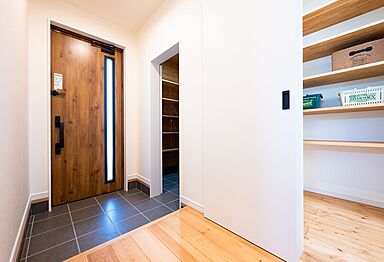 ハピネスホーム(株)坂井建設の施工事例「<三養基郡注文住宅:M様:KAJITORU>自然素材×規格住宅 家事ラクなお家」の画像9