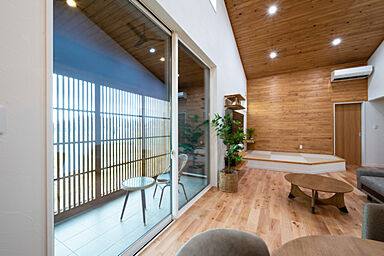 ハピネスホーム(株)坂井建設の施工事例「<佐賀市注文住宅:木の香:M様>心地よさがつづく平屋」の画像2