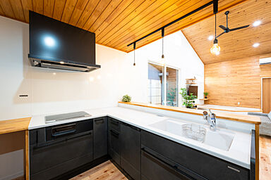 ハピネスホーム(株)坂井建設の施工事例「<佐賀市注文住宅:木の香:M様>心地よさがつづく平屋」の画像4