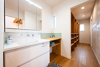 ハピネスホーム(株)坂井建設の施工事例「<佐賀市注文住宅:木の香:M様>心地よさがつづく平屋」の画像7