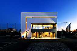 タマホーム株式会社 大宮北店の施工事例「大型吹き抜けが特徴のホテルライクな邸宅」の画像