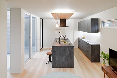 wonder HAUS 川越ハウジングギャラリー店の施工事例「趣味も家事も楽しく!中庭と趣味部屋があるお家」の画像1