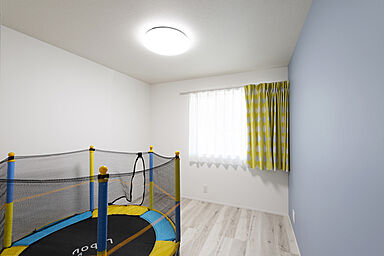 wonder HAUS 川越ハウジングギャラリー店の施工事例「2階リビングで暮らす、無垢レッドシダーのお家」の画像7