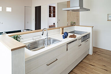 wonder HAUS 川越ハウジングギャラリー店の施工事例「暮らしが楽しくなる勾配天井の平屋」の画像3