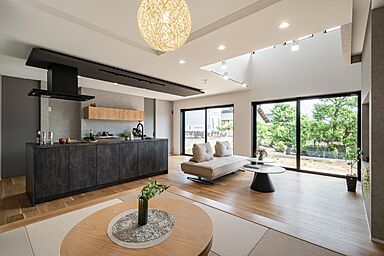 wonder HAUSの施工事例「光を愉しみ、家族を想う。ディテールまで妥協のない意匠空間。」の画像1