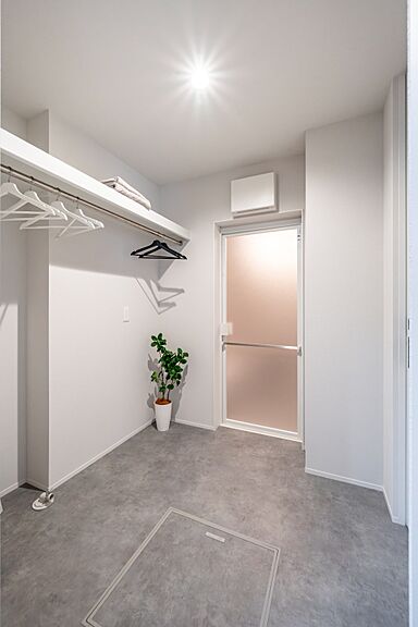 wonder HAUSの施工事例「強いからこそ、美しい。SE構法のガレージハウス。」の画像5