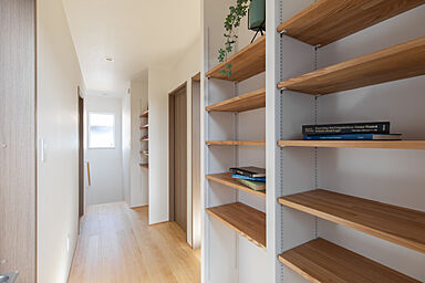 IZUMI MUKU-NO-IEの施工事例「完璧おかえり動線の家」の画像9