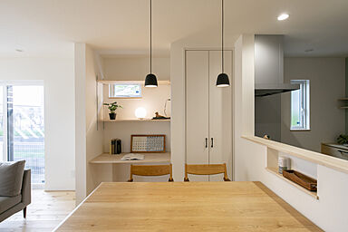 IZUMI MUKU-NO-IEの施工事例「子育てママ必見!家事動線が抜群の家」の画像2