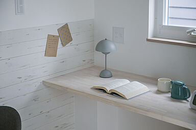 IZUMI MUKU-NO-IEの施工事例「こだわりのリビングドアがある家」の画像2