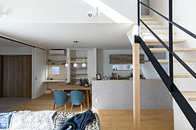 IZUMI MUKU-NO-IEの施工事例「真似したい!キッチンデザインがおしゃれな家」の画像3