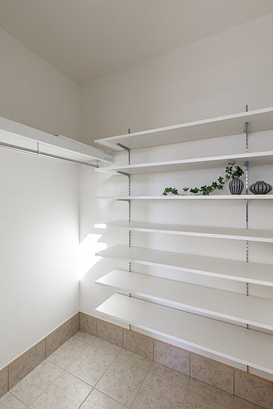 IZUMI MUKU-NO-IEの施工事例「真似したい!キッチンデザインがおしゃれな家」の画像5