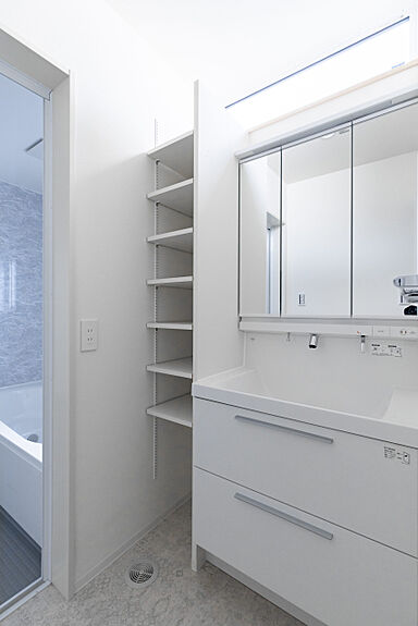 IZUMI MUKU-NO-IEの施工事例「真似したい!キッチンデザインがおしゃれな家」の画像9