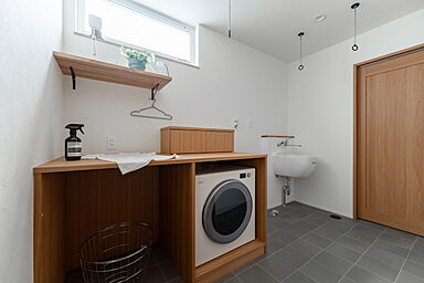 IZUMI MUKU-NO-IEの施工事例「家事ラクを追求したタイパがいい家」の画像8