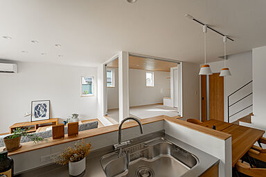IZUMI MUKU-NO-IEの施工事例「『家事シェア』でママの負担を軽くする家」の画像3