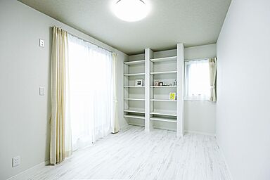 サンエルホームの施工事例「小上がりの和室がある家」の画像3