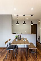 カフェスタイルのリビング サンエルホームの事例画像