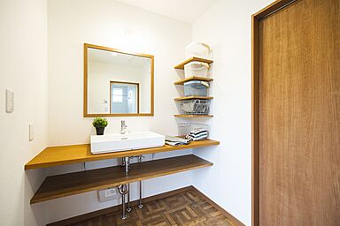 サンエルホームの施工事例「オープンキッチンのある家」の画像4