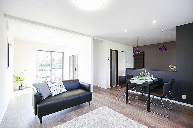 サンエルホームの公式画像_リビング2