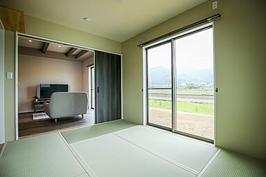 サンエルホームの施工事例「平屋|4LDK|松山市|木の風合いにこだわった平屋の家」の画像3